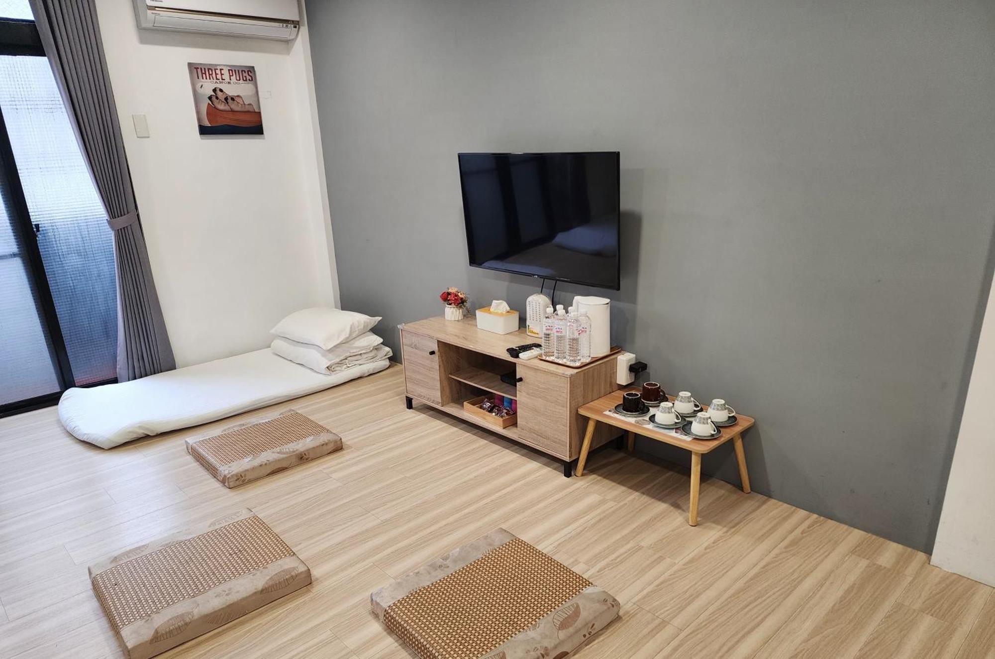 טאינאן 藏青民宿the Wind Guesthouse-Youth Inn חדר תמונה
